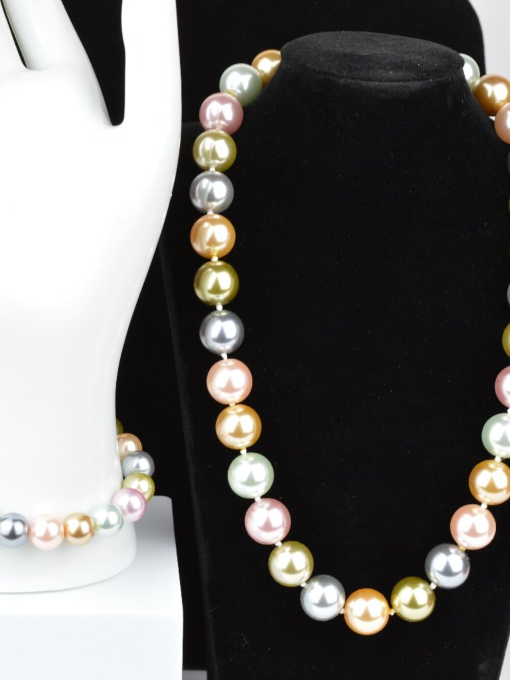 Kenneth Jay Lane 2009 Inaugural Faux Pearl Necklace Bracelet Set Box COA